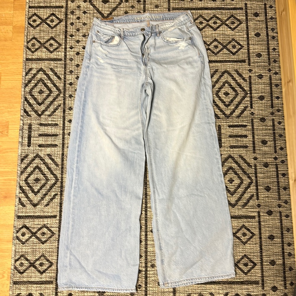 Low rise wide leg Jean